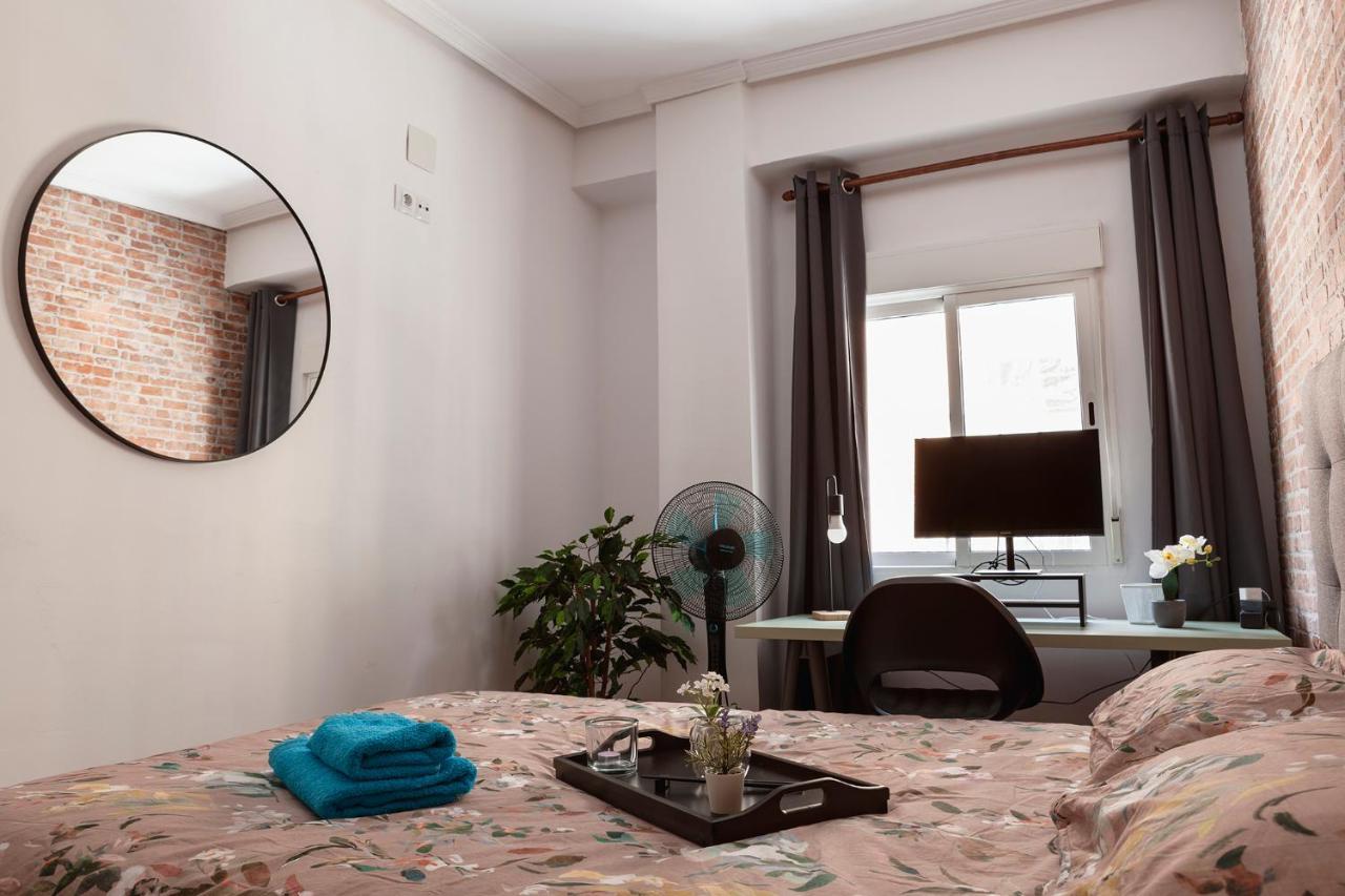 Luxury Artistic Digital Nomad 2 Bedroom W/Terrace Валенсия Экстерьер фото